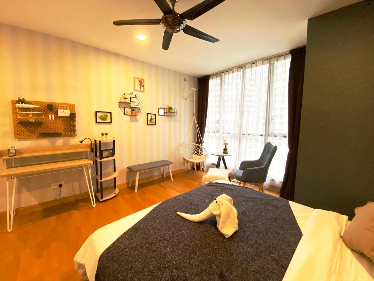 Lily And Loft - Kl Gateway Bangsar Lrt, Wifi, Netflix Apartment *