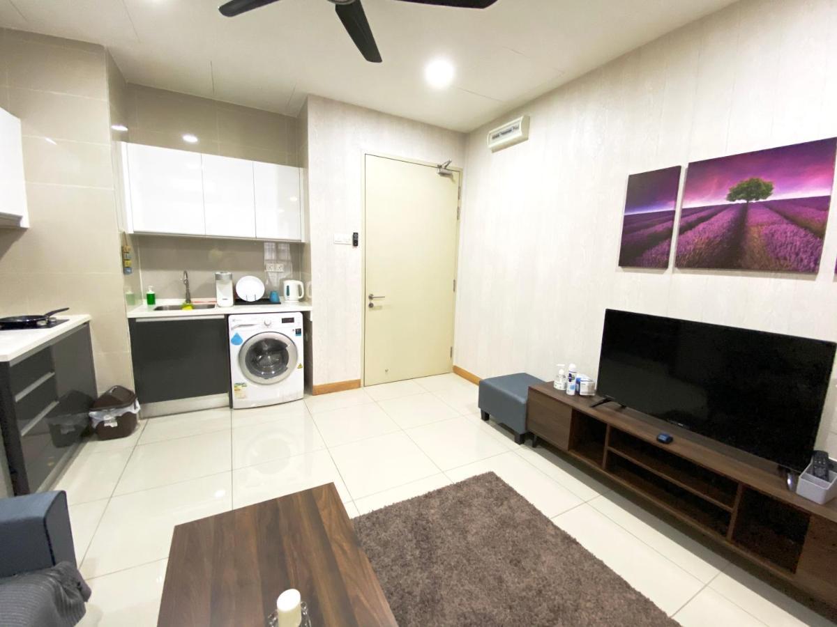 Apartment Lily And Loft - Kl Gateway Bangsar Lrt, Wifi, Netflix *