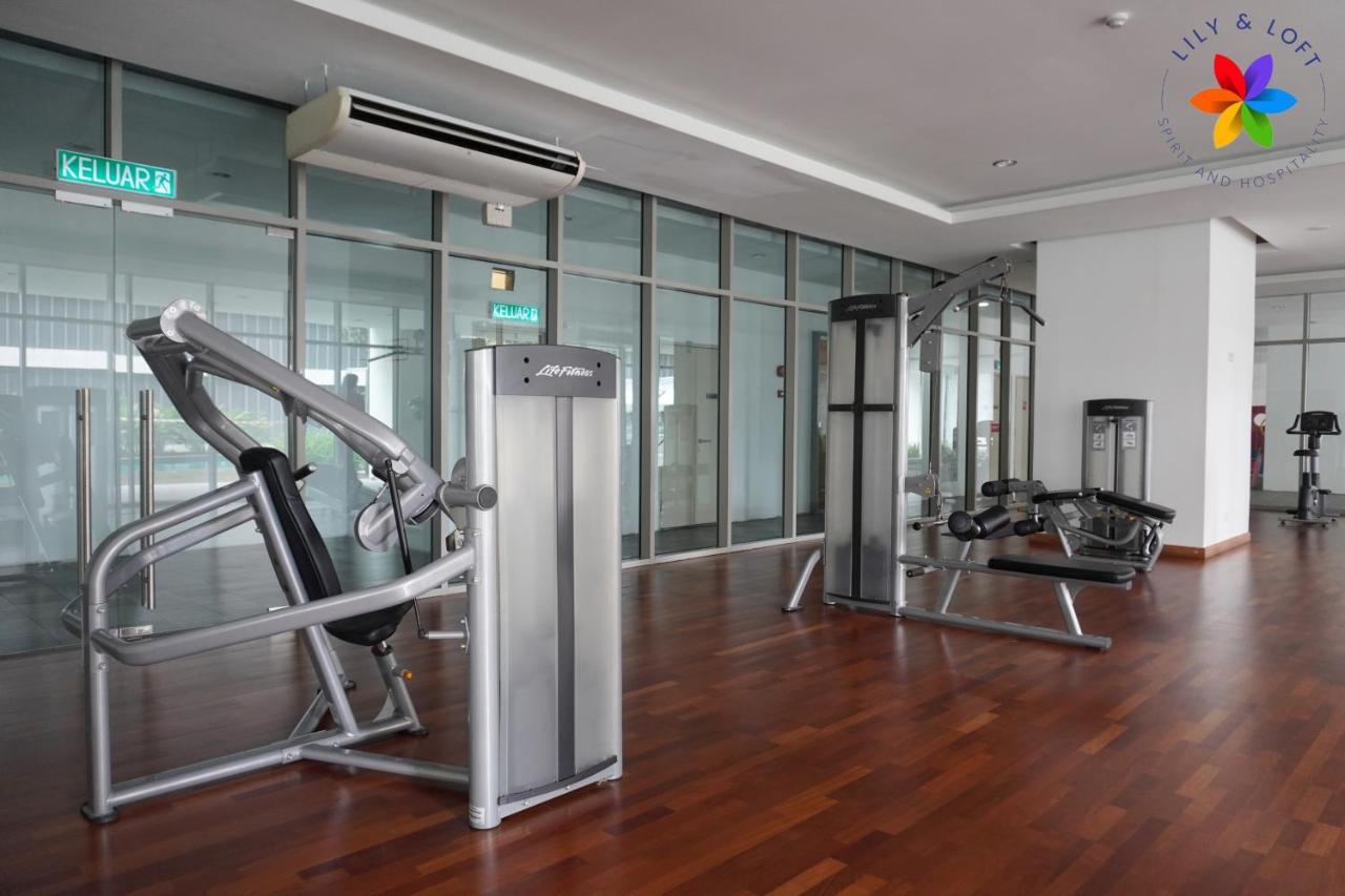Lily And Loft - Kl Gateway Bangsar Lrt, Wifi, Netflix Apartment Kuala Lumpur