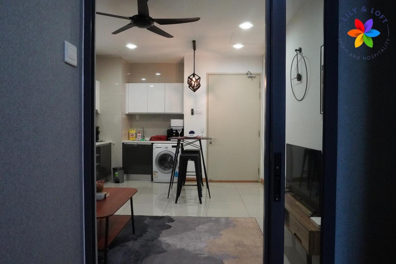 Lily And Loft - Kl Gateway Bangsar Lrt, Wifi, Netflix Apartment Kuala Lumpur