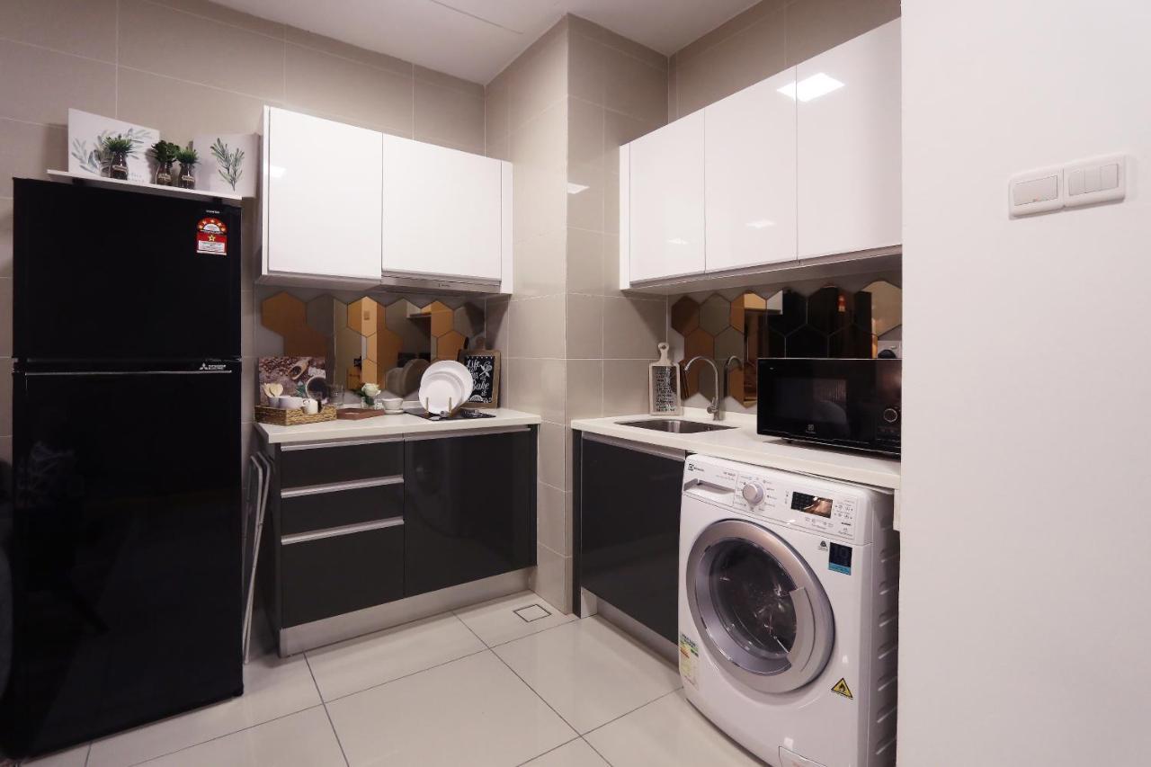 Apartment Lily And Loft - Kl Gateway Bangsar Lrt, Wifi, Netflix *
