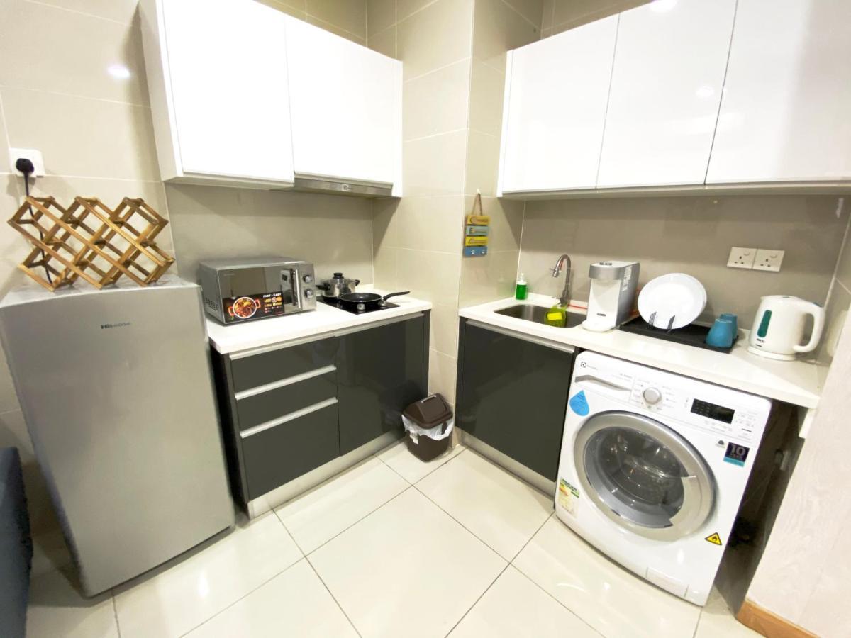 Apartment Lily And Loft - Kl Gateway Bangsar Lrt, Wifi, Netflix