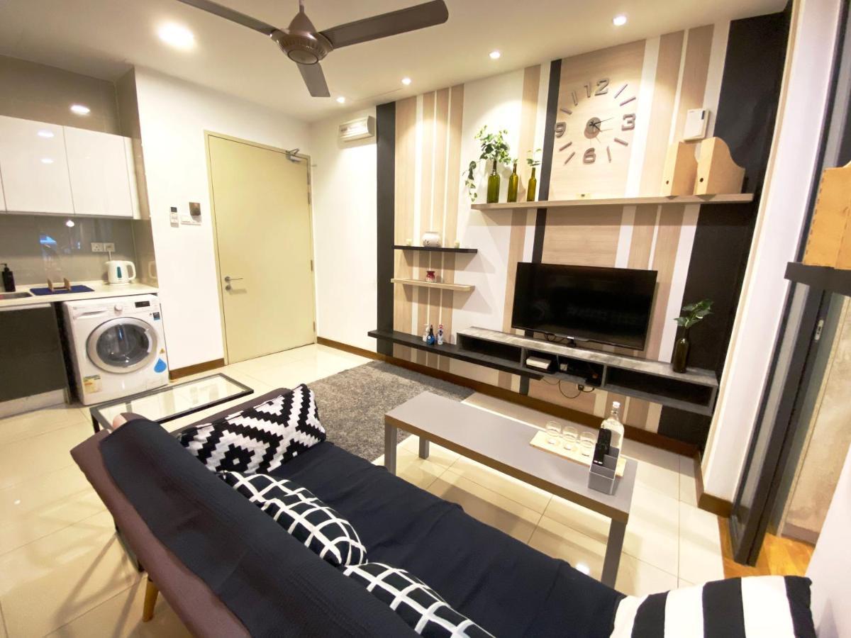 Lily And Loft - Kl Gateway Bangsar Lrt, Wifi, Netflix Apartment *