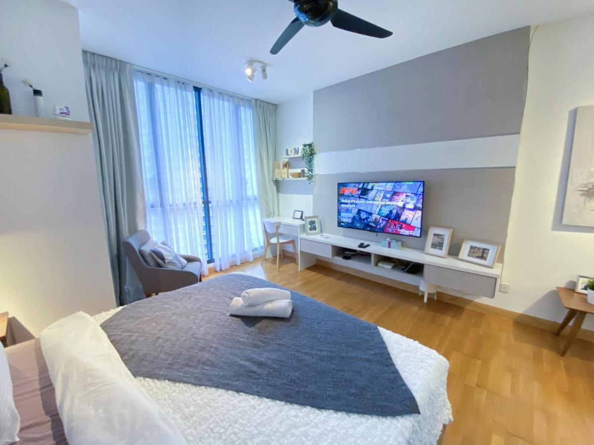 Lily And Loft - Kl Gateway Bangsar Lrt, Wifi, Netflix Apartment