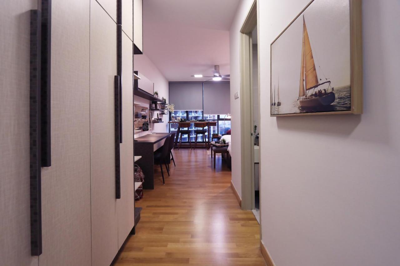 Apartment Lily And Loft - Kl Gateway Bangsar Lrt, Wifi, Netflix
